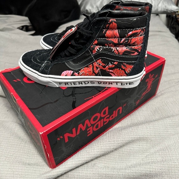 Stranger things vans collab - Picture 1 of 8
